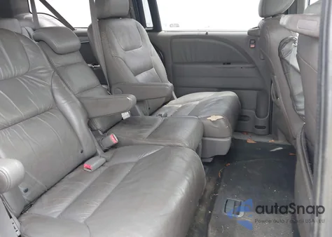 2008 Honda Odyssey Touring z USA, uszkodzony, nr VIN 5FNRL38868B078113